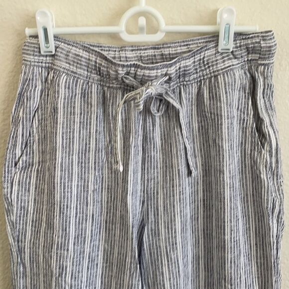 Cropped Linen Blend Pants - Picture 4 of 8